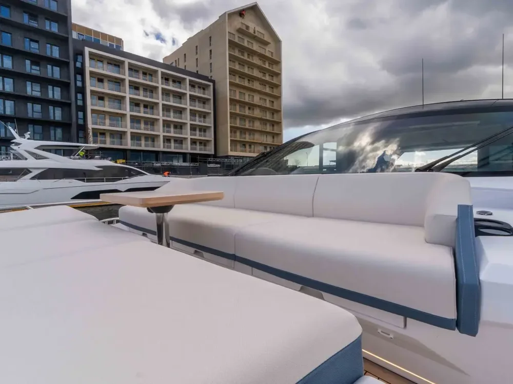 2025 SUNSEEKER Predator 55 for sale in Poole, United Kingdom, photo 5 of 5