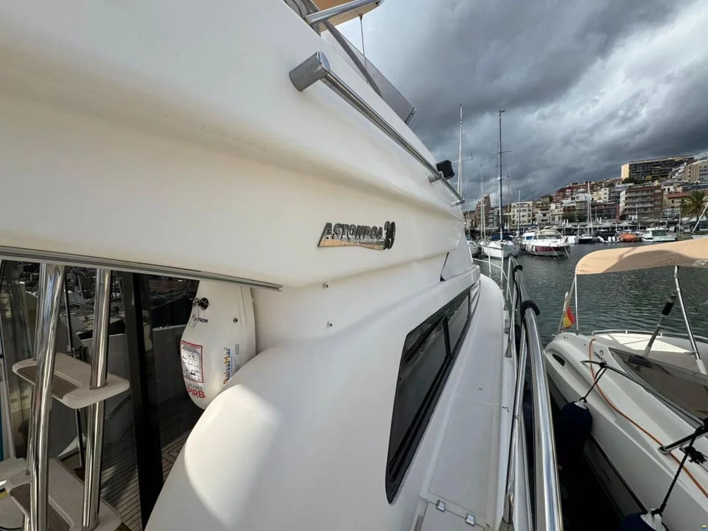 BoatPhoto.coverAlt