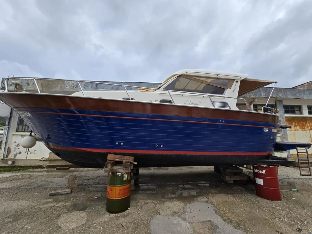 BoatPhoto.coverAlt