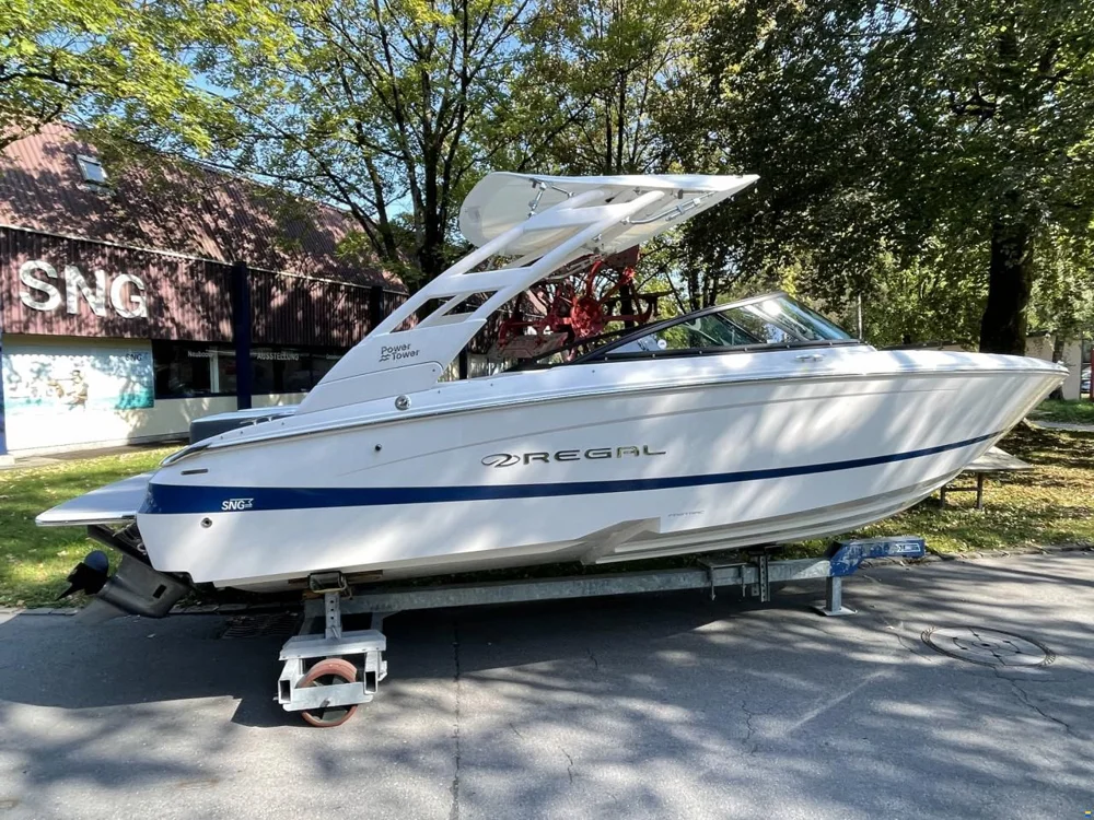 BoatPhoto.coverAlt