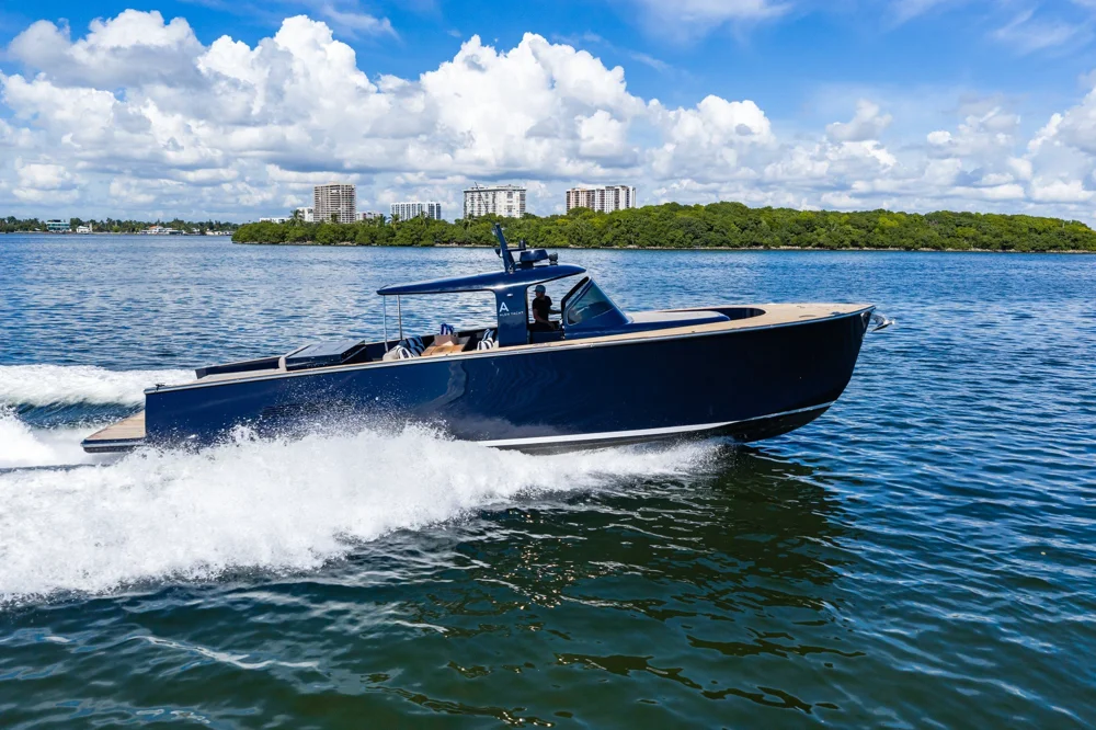 BoatPhoto.coverAlt