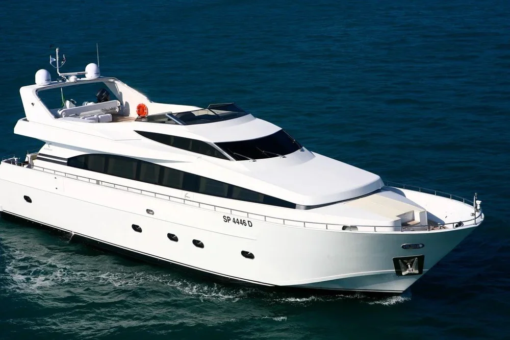 BoatPhoto.coverAlt