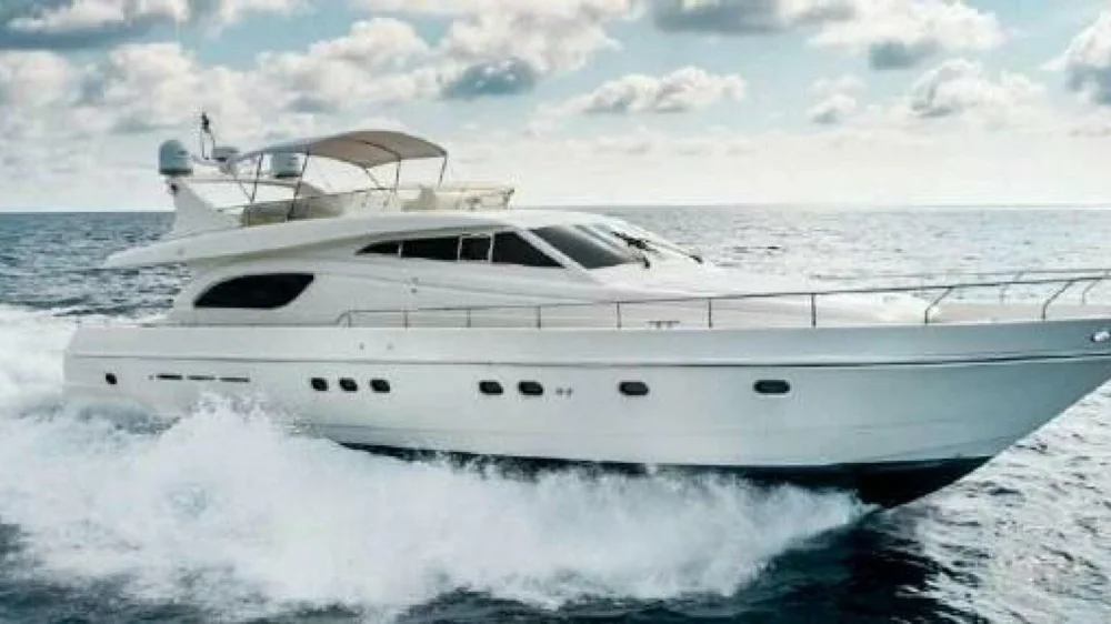 BoatPhoto.coverAlt
