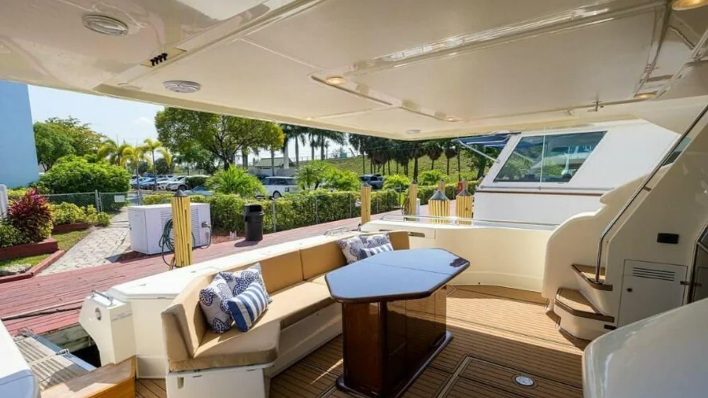 2000 FERRETTI 72 motoryacht for sale in La Paz, Mexico, photo 3 of 5
