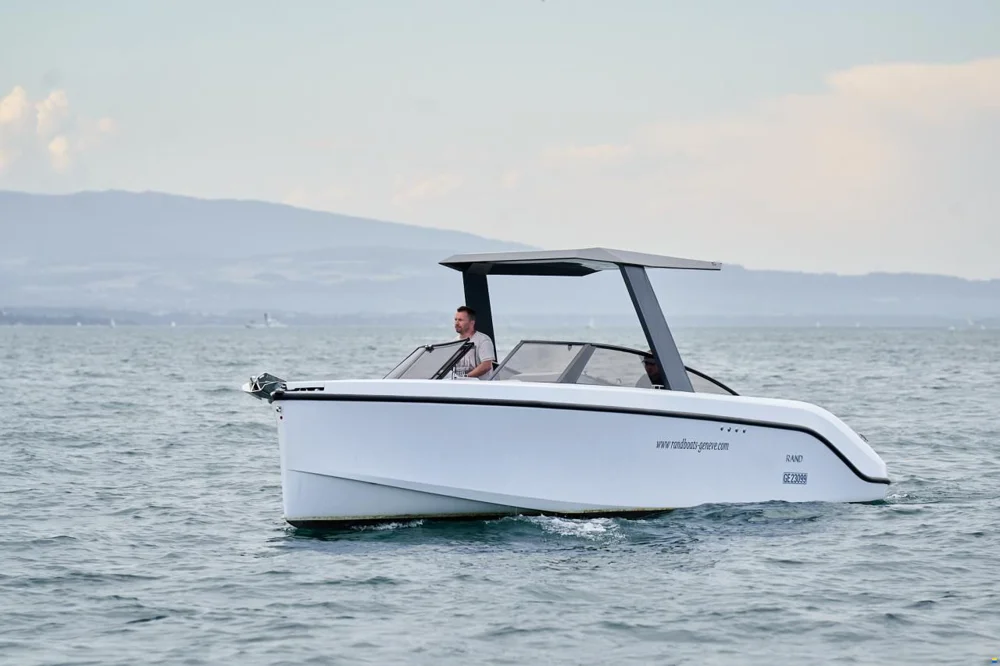 BoatPhoto.coverAlt