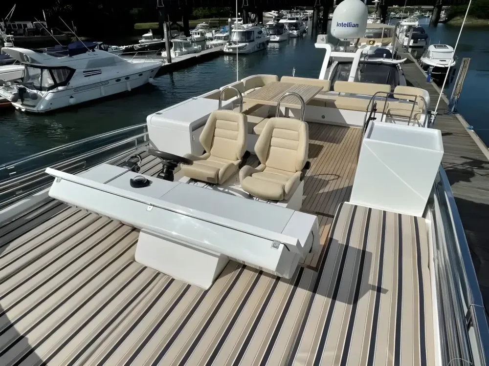 BoatPhoto.alt