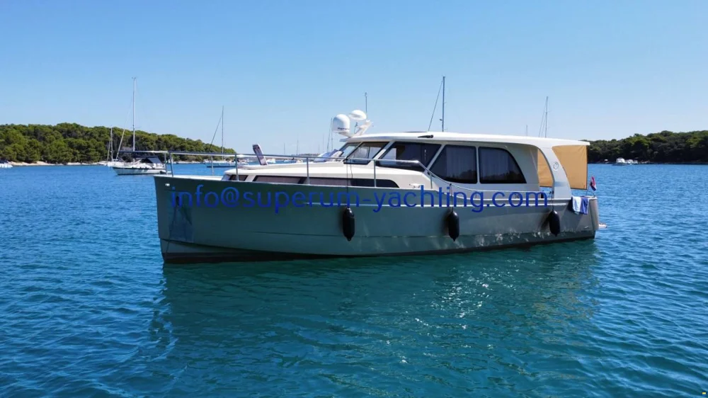 BoatPhoto.coverAlt