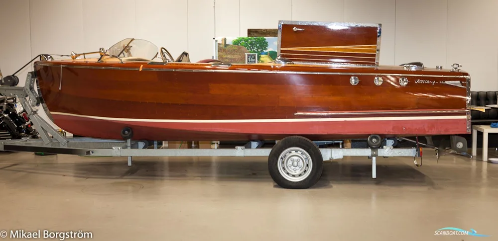 BoatPhoto.coverAlt