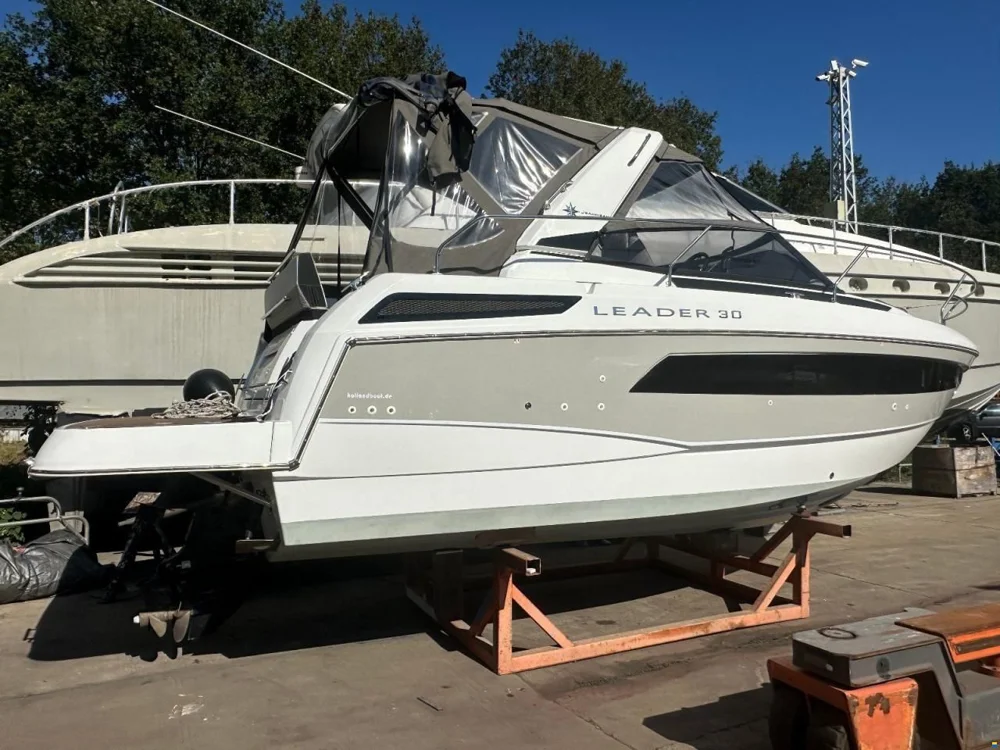 BoatPhoto.coverAlt