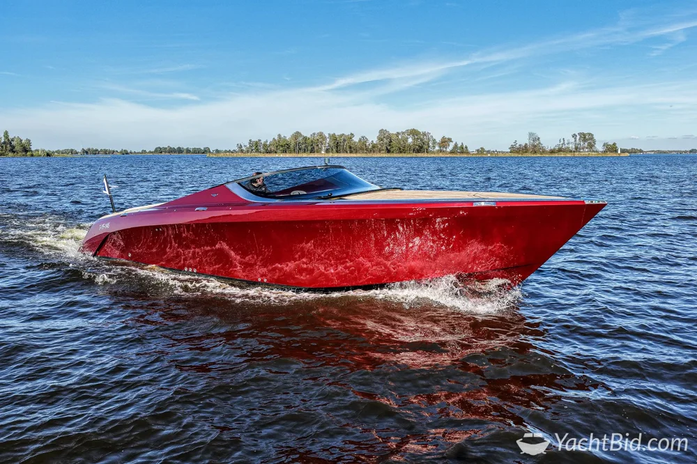 BoatPhoto.alt