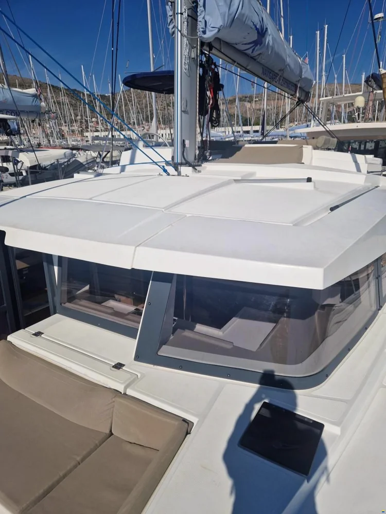 BoatPhoto.coverAlt