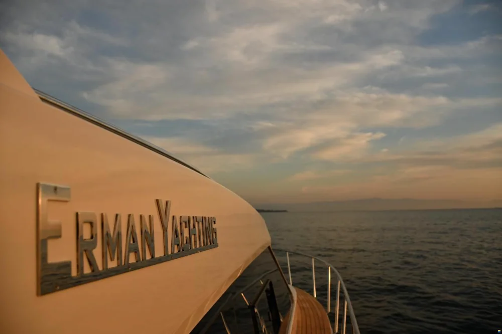 BoatPhoto.coverAlt