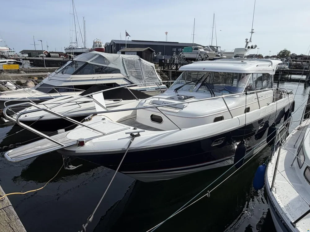 BoatPhoto.coverAlt