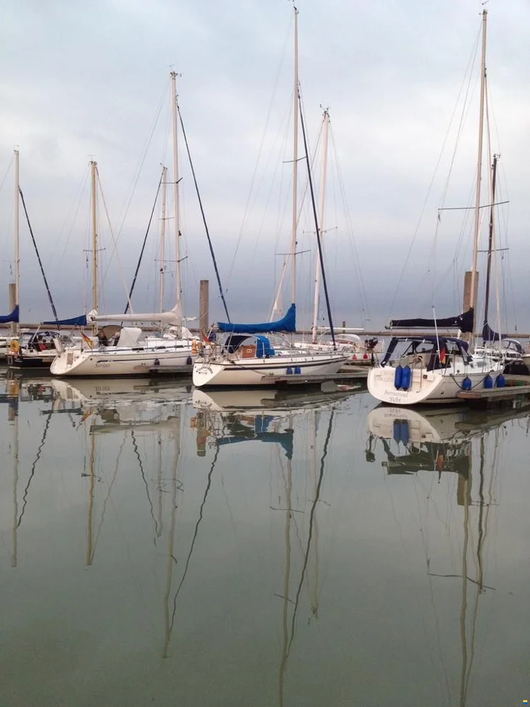 BoatPhoto.coverAlt