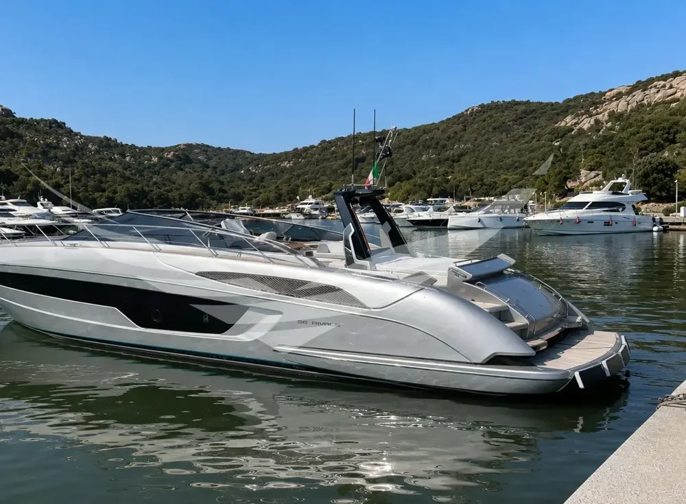 BoatPhoto.coverAlt