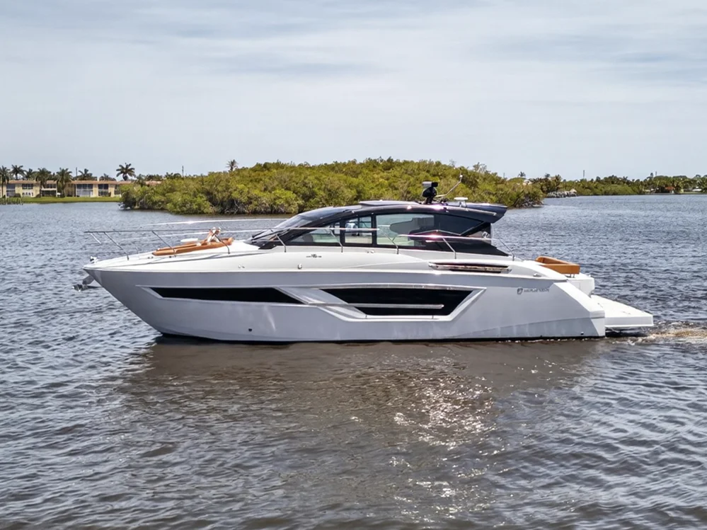 BoatPhoto.coverAlt