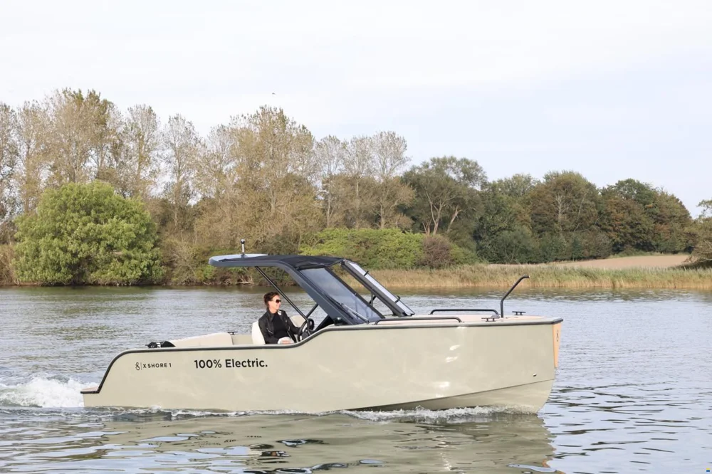 BoatPhoto.coverAlt