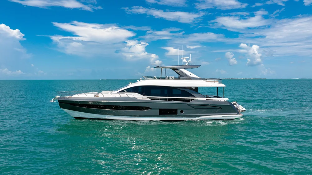 BoatPhoto.coverAlt