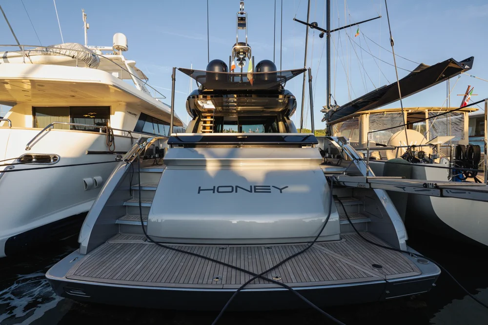 BoatPhoto.alt