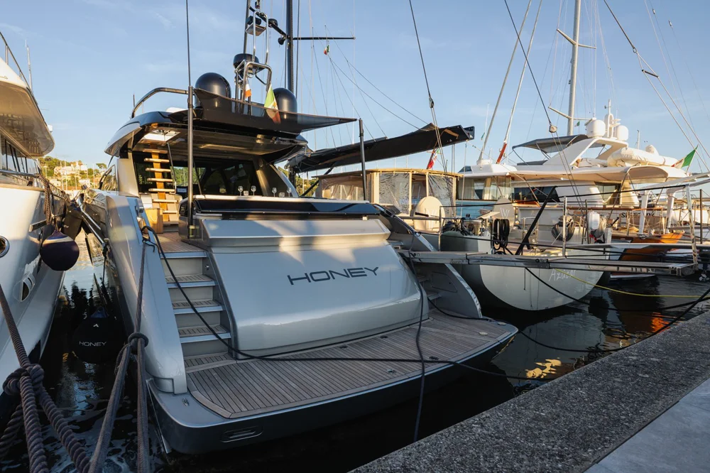 BoatPhoto.alt