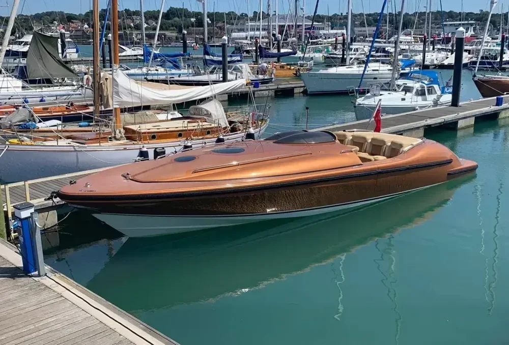 BoatPhoto.coverAlt