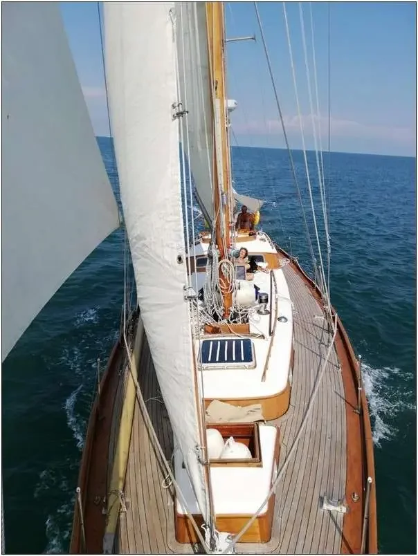 BoatPhoto.alt
