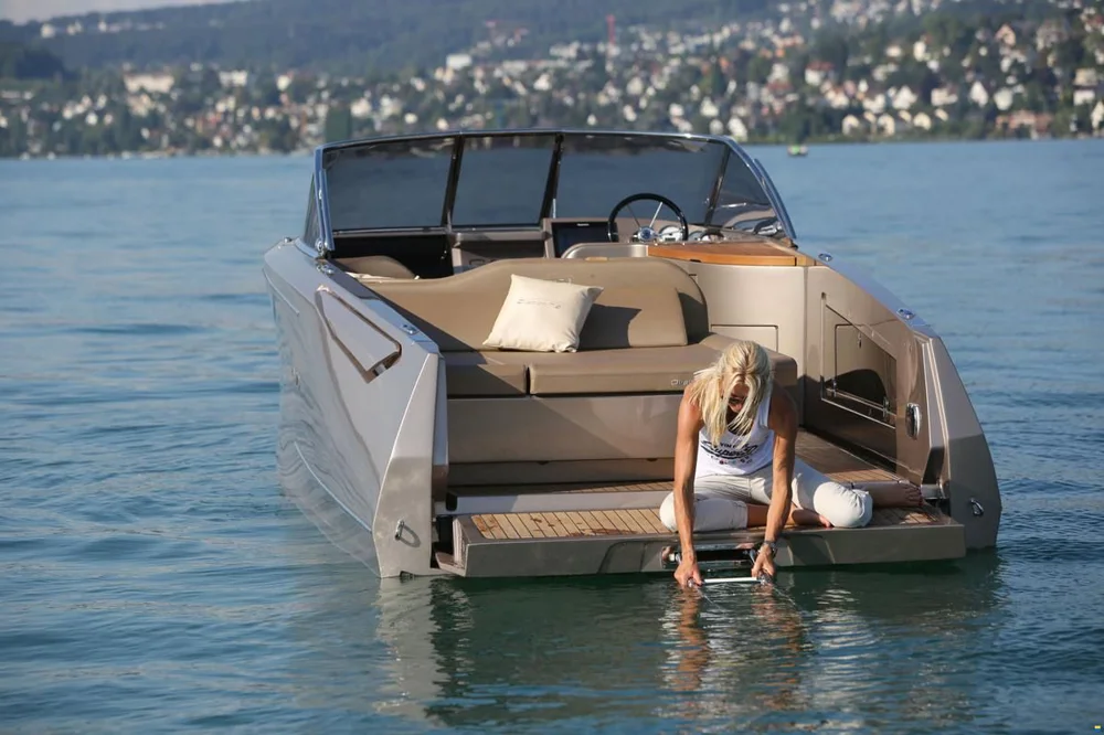 BoatPhoto.coverAlt