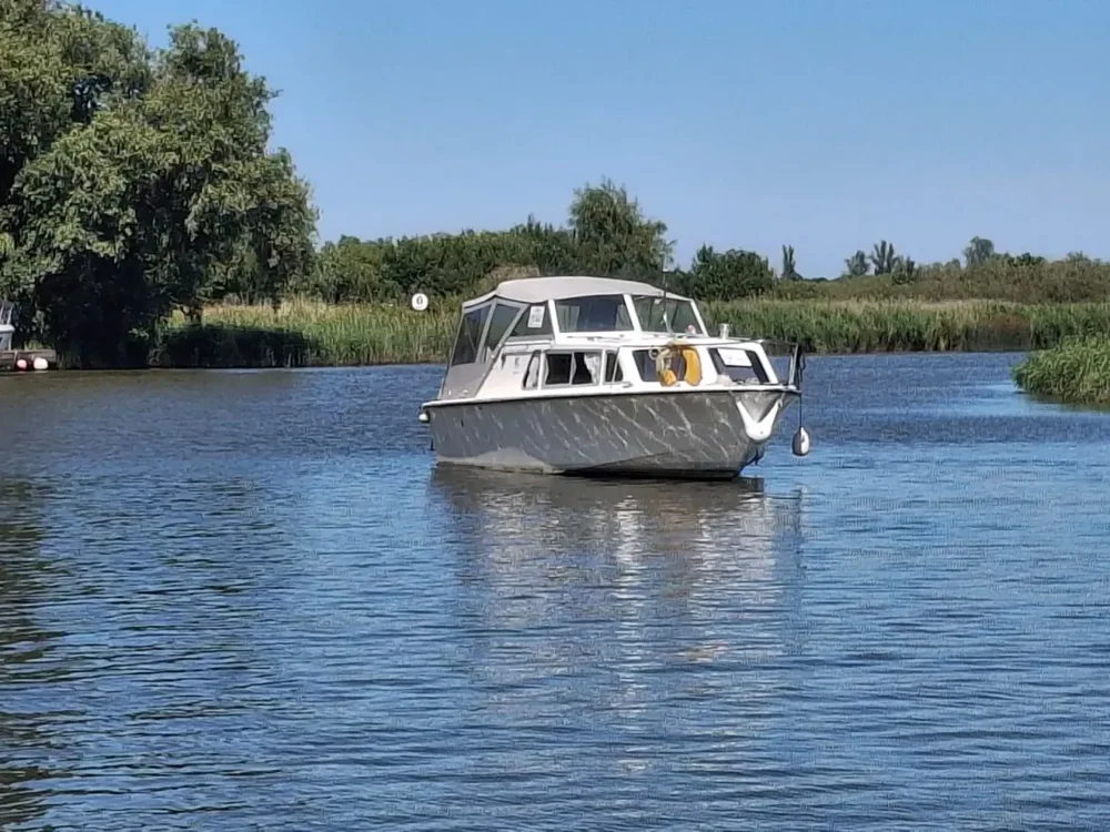 BoatPhoto.alt