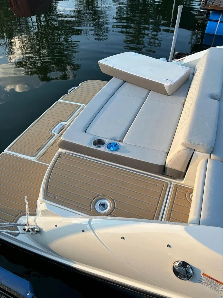 2021 Sea Ray 250 SunSport for sale in Berlin, Germany, photo 5 of 9