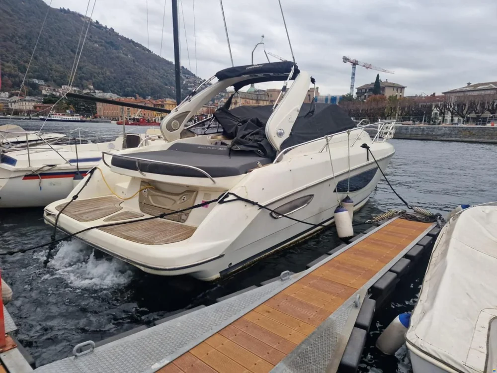 2009 Cranchi 33 Endurance for sale in Padenghe sul Garda, Italy, photo 4 of 5