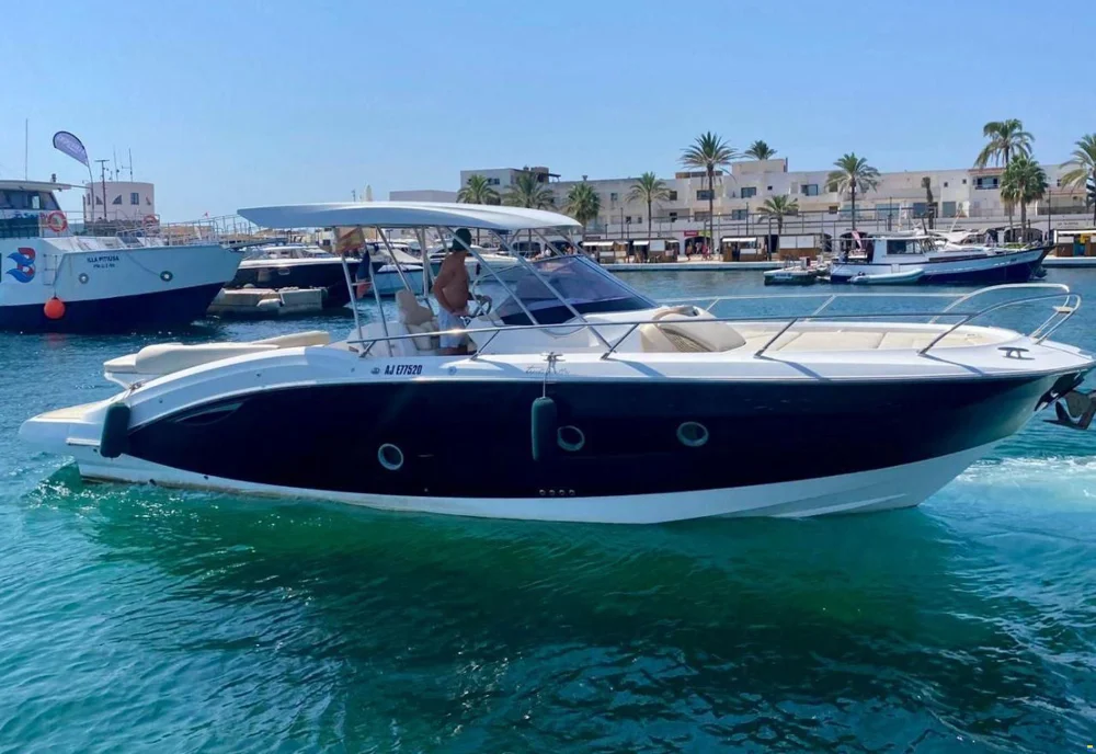 BoatPhoto.coverAlt