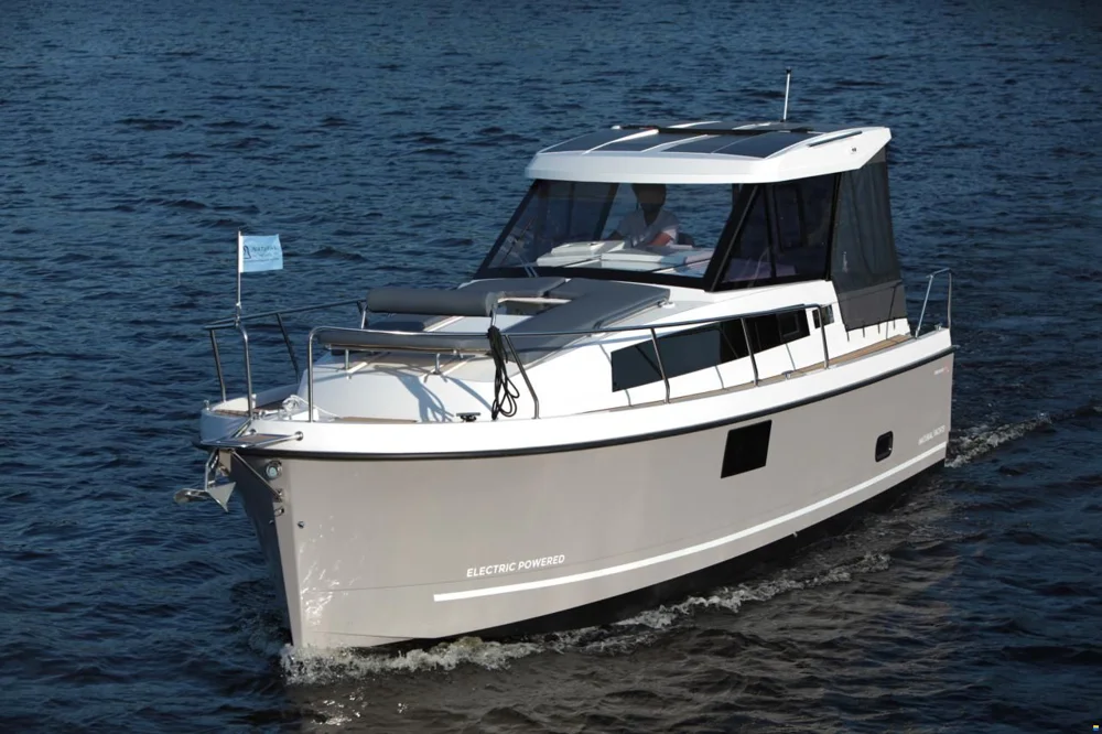 BoatPhoto.coverAlt