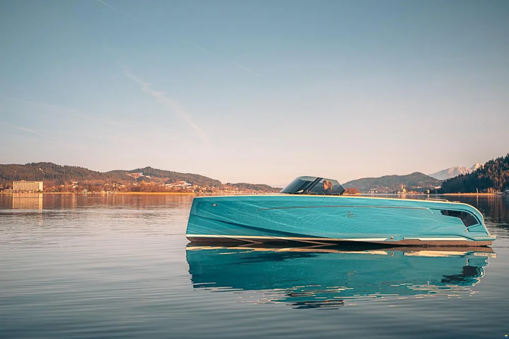 BoatPhoto.coverAlt