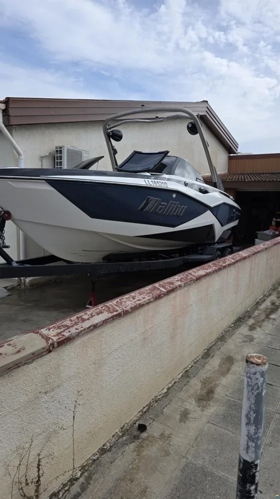 BoatPhoto.coverAlt