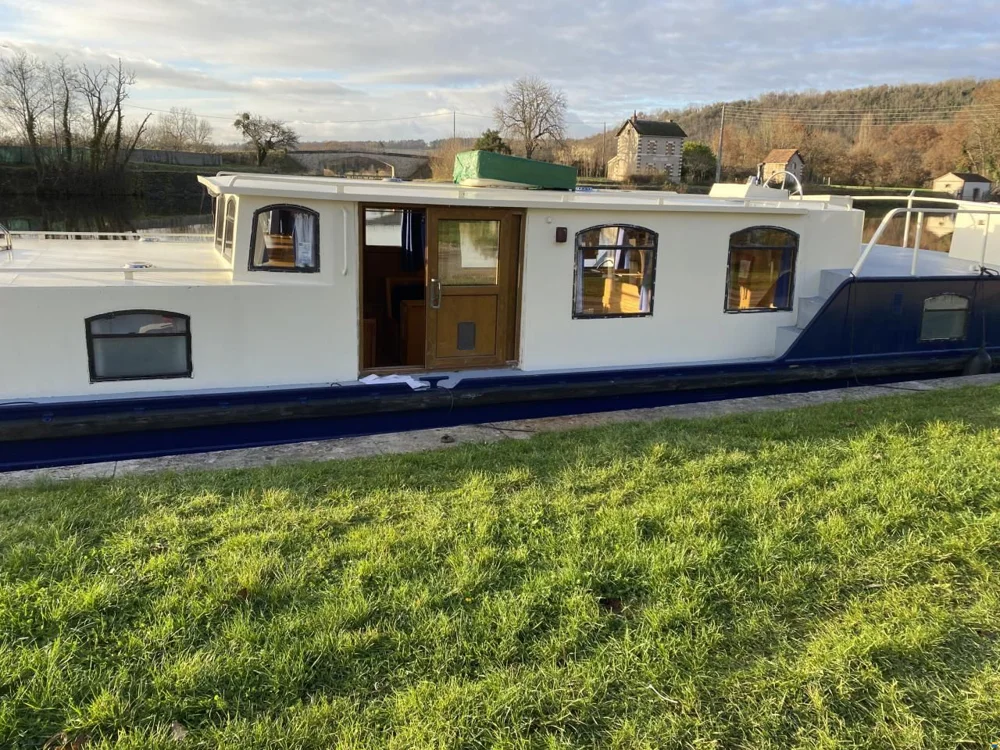 BoatPhoto.coverAlt