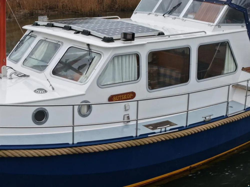 BoatPhoto.coverAlt
