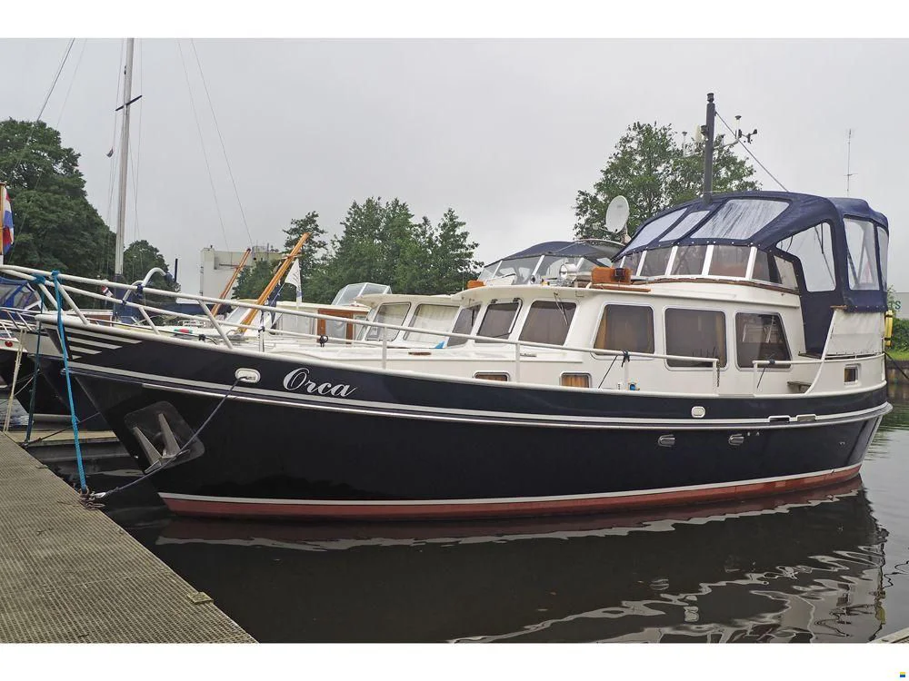 BoatPhoto.coverAlt