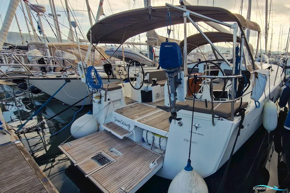 BoatPhoto.alt