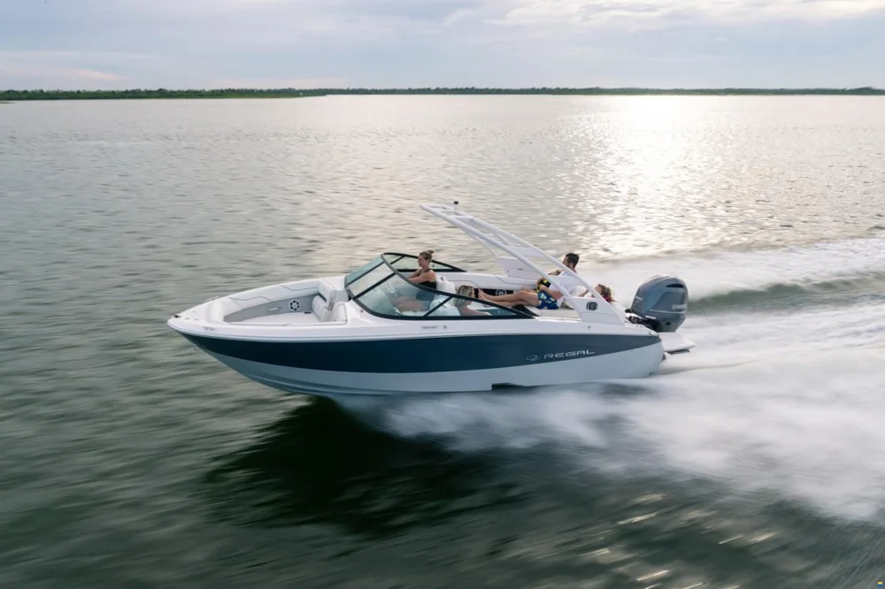BoatPhoto.coverAlt
