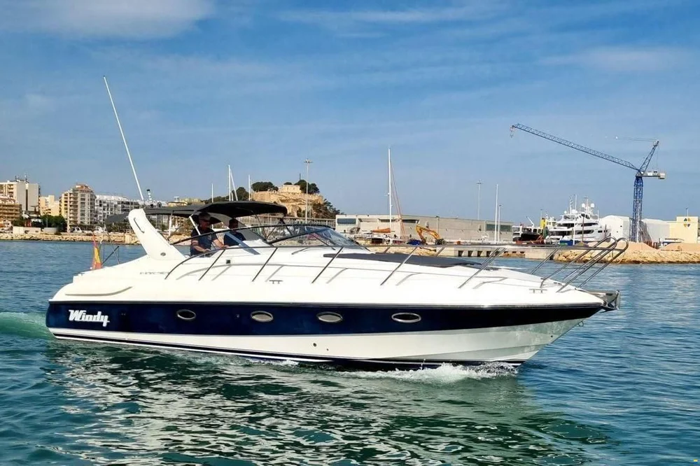 BoatPhoto.coverAlt
