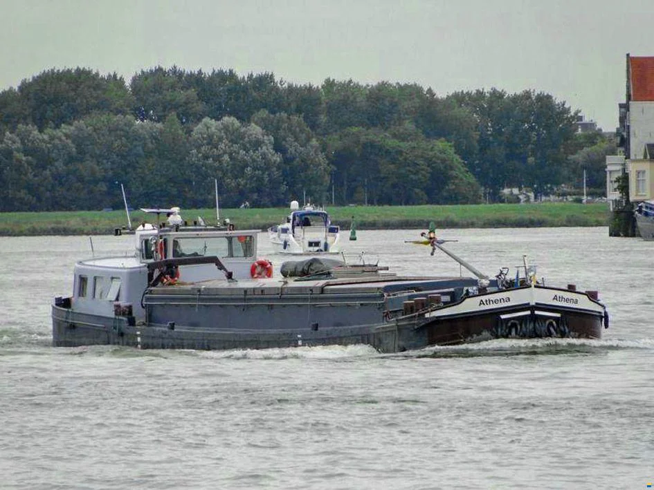 BoatPhoto.alt