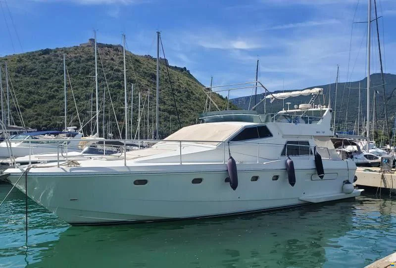 BoatPhoto.coverAlt