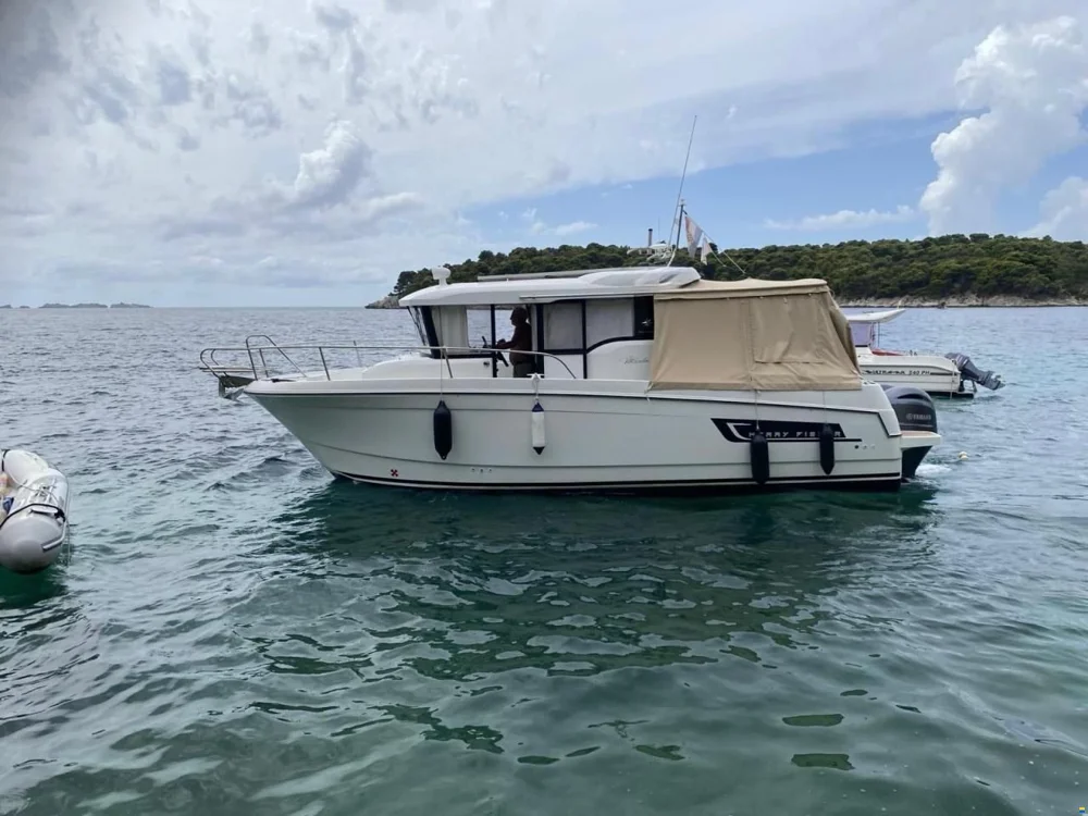 BoatPhoto.coverAlt