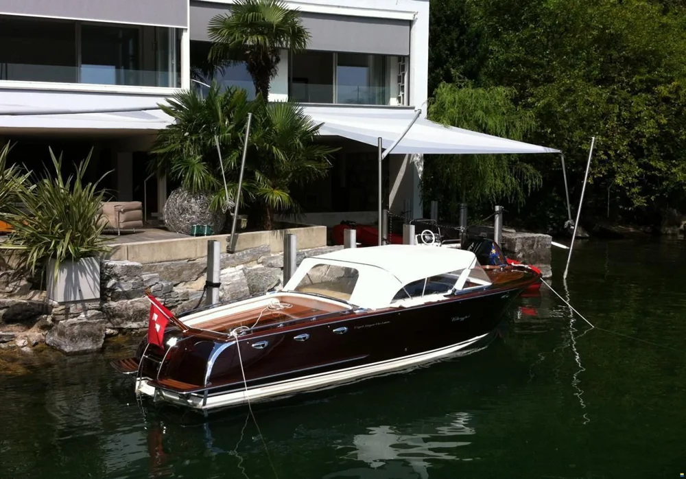 BoatPhoto.coverAlt