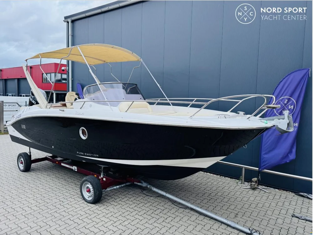 BoatPhoto.coverAlt