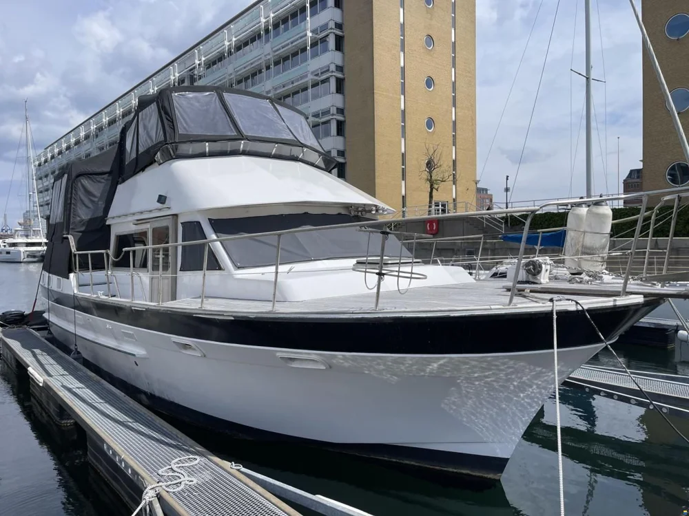 BoatPhoto.coverAlt