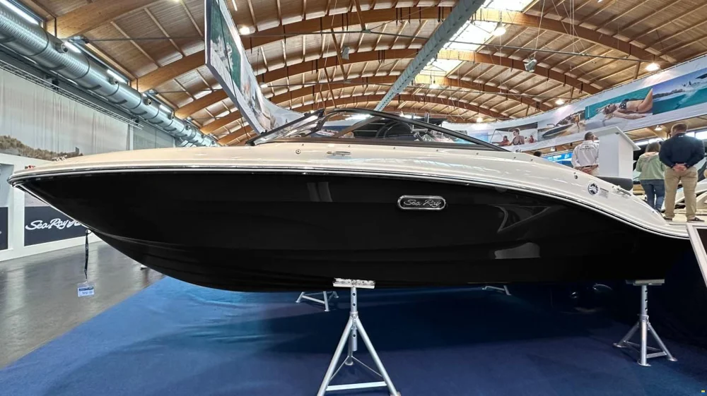 BoatPhoto.coverAlt