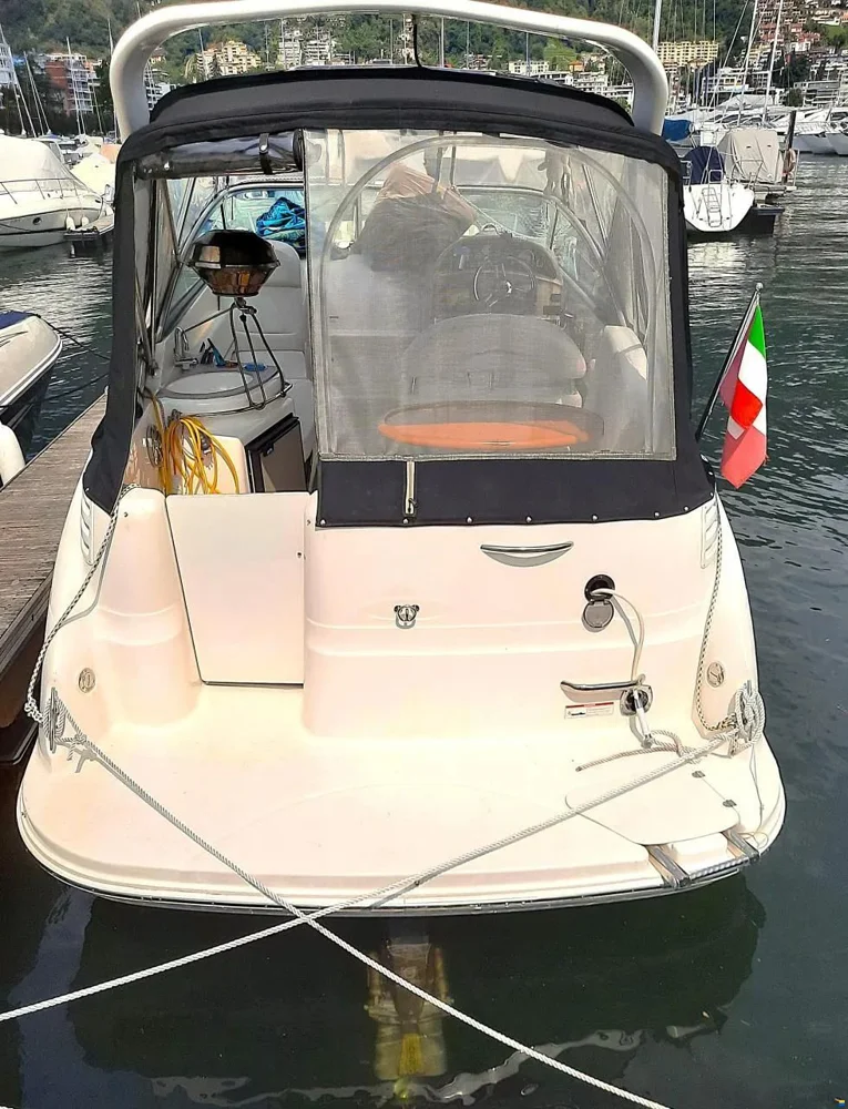 2010 Larson Boats 274 Cabrio for sale in Faoug, Switzerland, photo 3 of 5