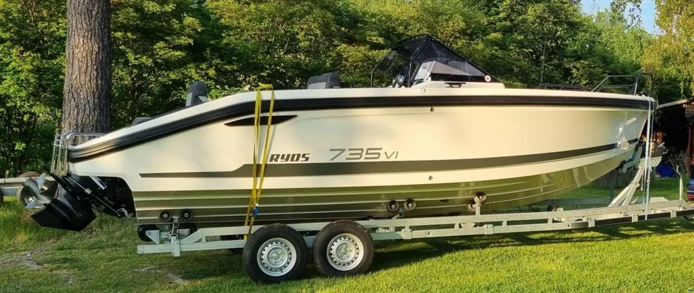 BoatPhoto.coverAlt