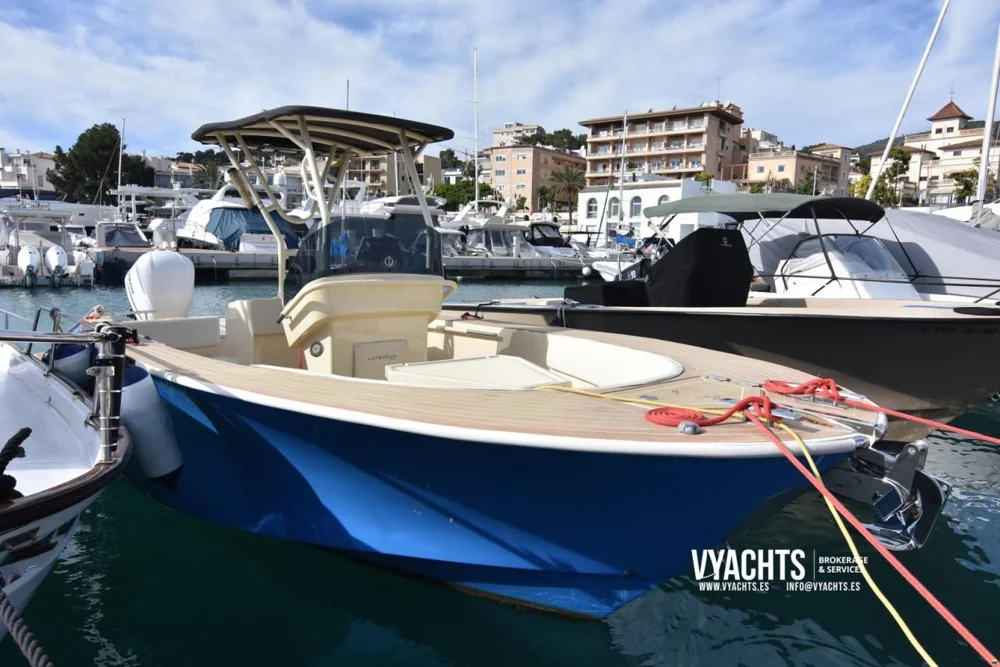 BoatPhoto.coverAlt